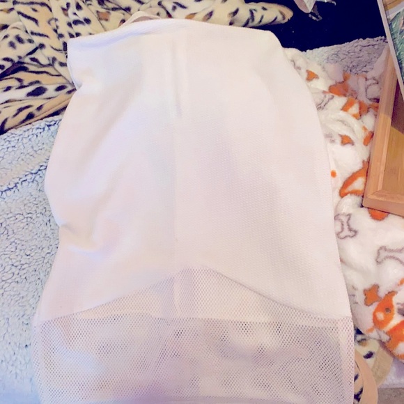 A’gaci white skirt with zipper on back - Picture 1 of 4